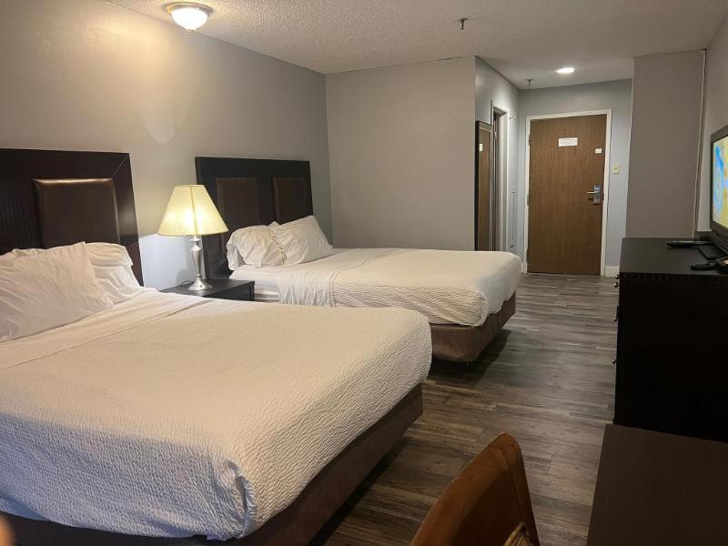 Venture Inn Hotel Saskatoon Bagian luar foto