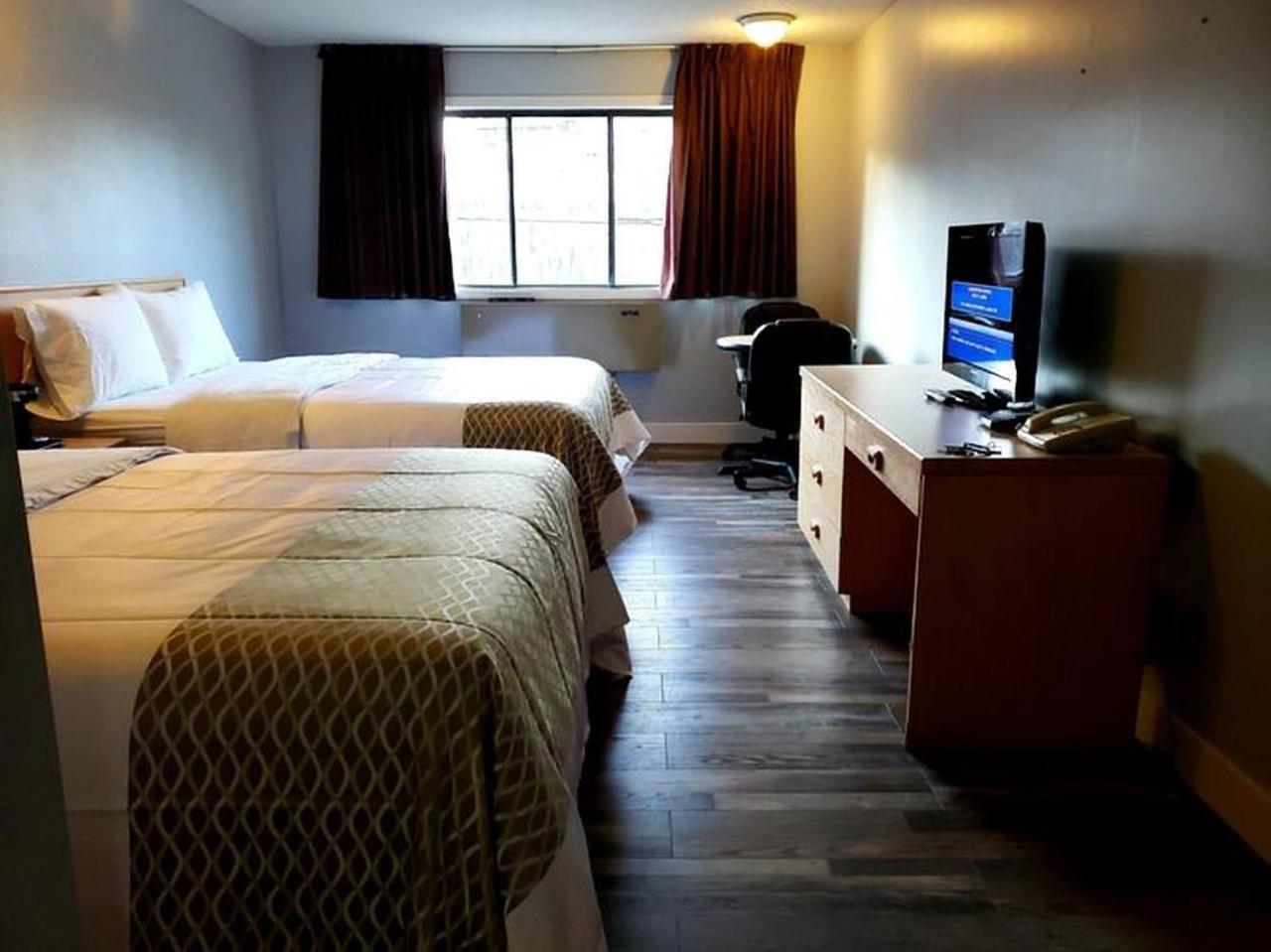 Venture Inn Hotel Saskatoon Bagian luar foto