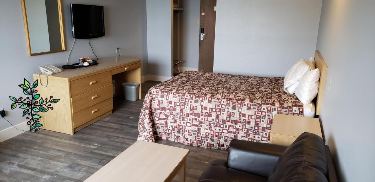 Venture Inn Hotel Saskatoon Bagian luar foto