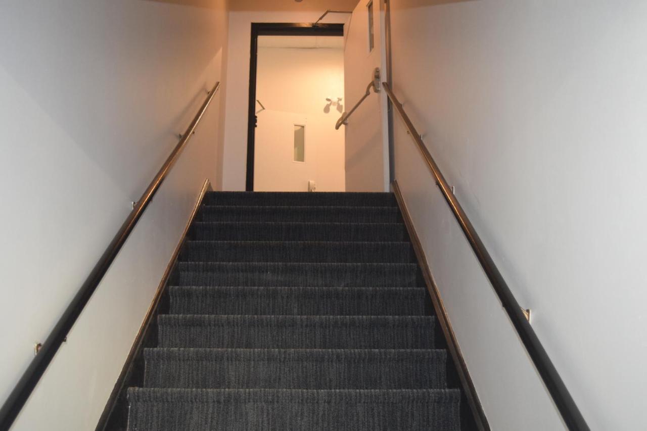 Venture Inn Hotel Saskatoon Bagian luar foto